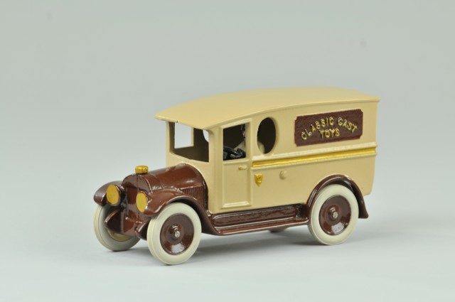 COMPANY TOY DELIVERY TRUCK Modern classic-cast