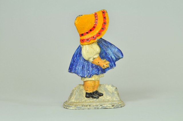 SUNBONNET GIRL DOORSTOP Charming