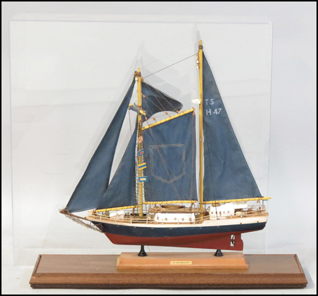 SHIP MODEL. TS Eendracht in lucite