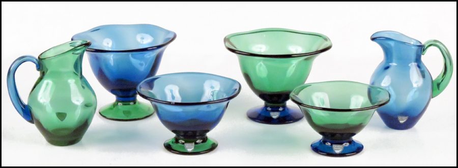 GROUP OF BLUE AND GREEN ORREFORS GLASS.