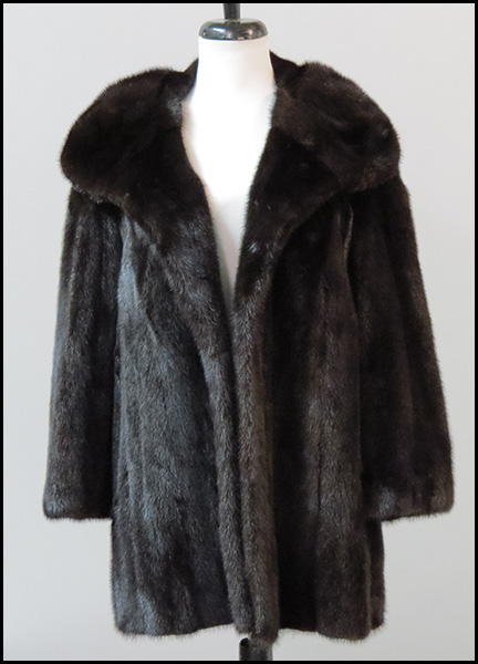 REVILLON RANCH MINK JACKET. Size