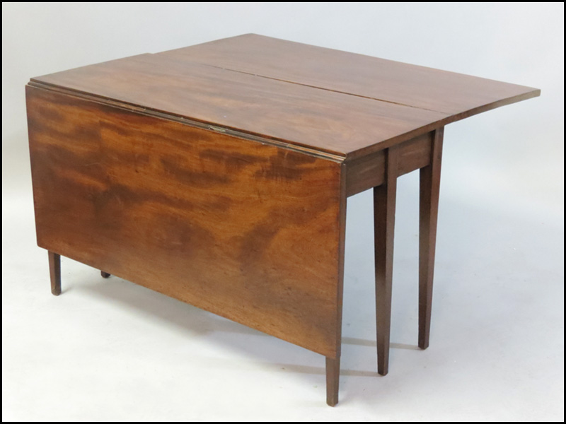 MAHOGANY DROP LEAF TABLE. H: 29 W: