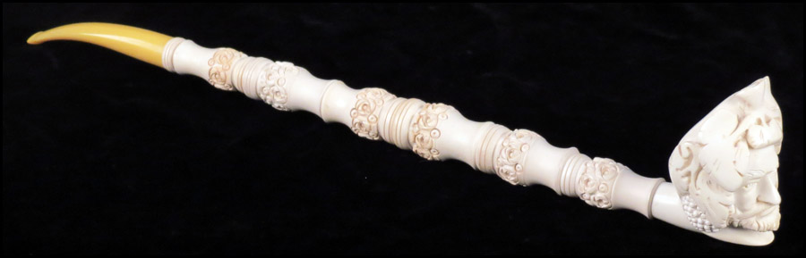 CARVED MEERSCHAUM PIPE Length  179c03