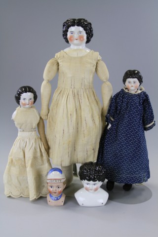 LOT OF FIVE CHINA SHOULDER HEAD DOLLS