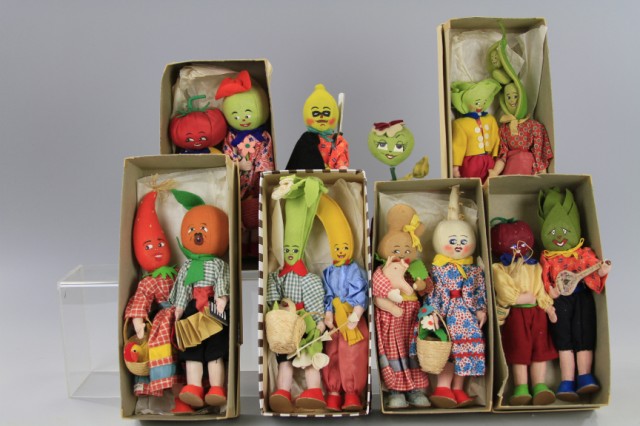 LOT OF WHIMISCAL CLOTH CHARACTER 179d4f