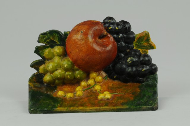 APPLE AND GRAPES DOORSTOP Charming 179d9b