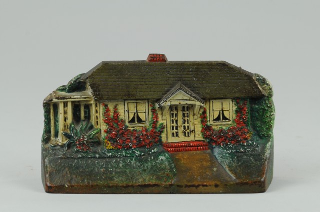 COTTAGE WITH CURTAINS DOORSTOP