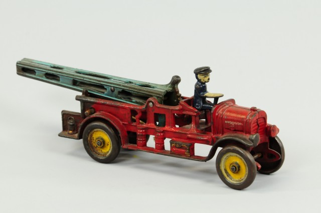 WATER TOWER TRUCK Kenton cast iron 179edf