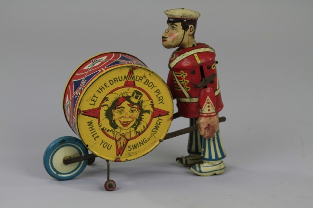 MARX DRUMMER BOY Lithographed tin