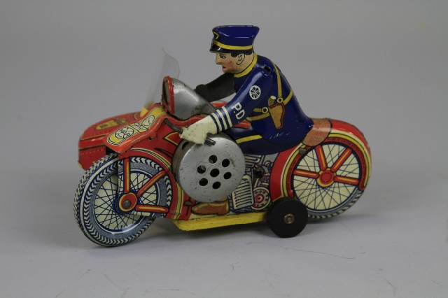 SPARKLING POLICE CYCLE WITH SIDECAR