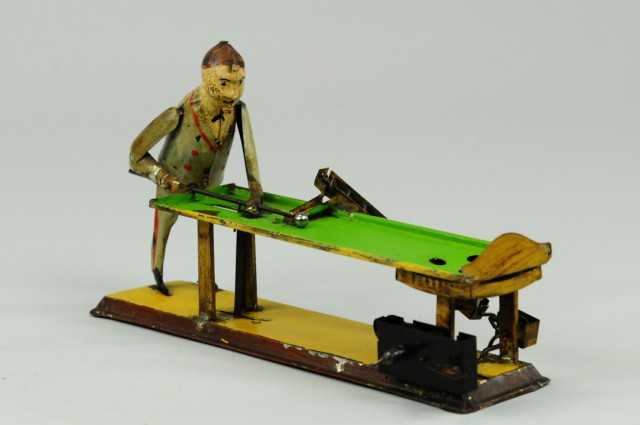 LONG BILLIARDS TABLE WITH PLAYER