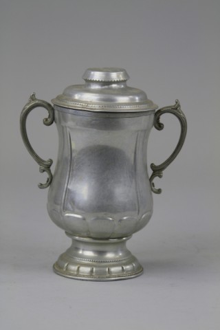 HUNTLEY & PALMERS "F. A. CUP" TROPHY