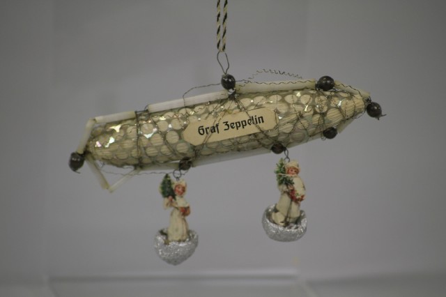 SEBNITZ GRAF ZEPPELIN ORNAMENT 17a179