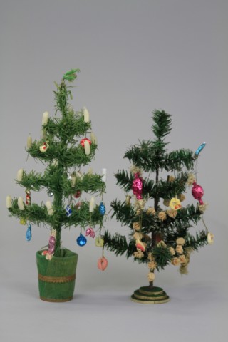 TWO FEATHER TREES WITH ORIGINAL 17a1bc