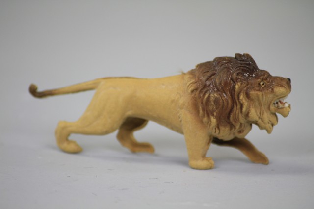 CHARGING LION DRESDEN ORNAMENT