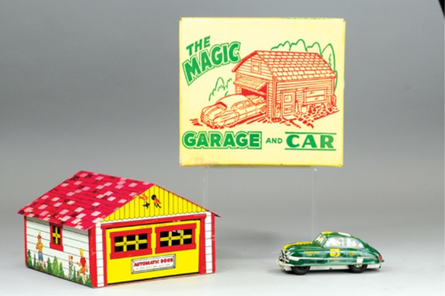 MARX MAGIC GARAGE AND DICK TRACY