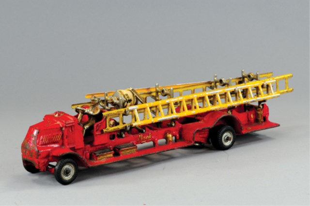 ARCADE MACK LADDER TRUCK Large 17a374