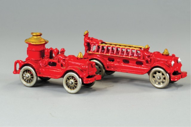 LOT OF TWO A C WILLIAMS FIRE TOYS 17a375