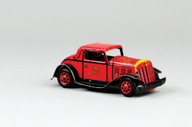 MARX FIRE CHIEF AUTO Lithographed tin