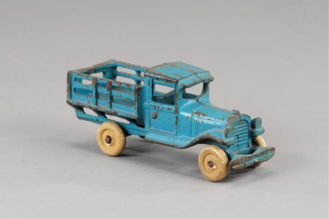 ARCADE STAKE TRUCK Cast iron painted 17a4a5