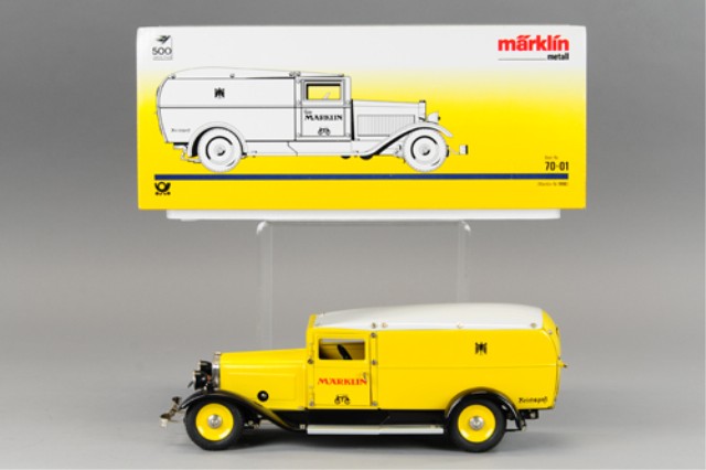 MARKLIN BOXED POSTAL VAN Contemporary 17a4d4