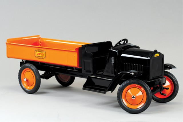 SAMPSON STATIONARY BED TRUCK C.