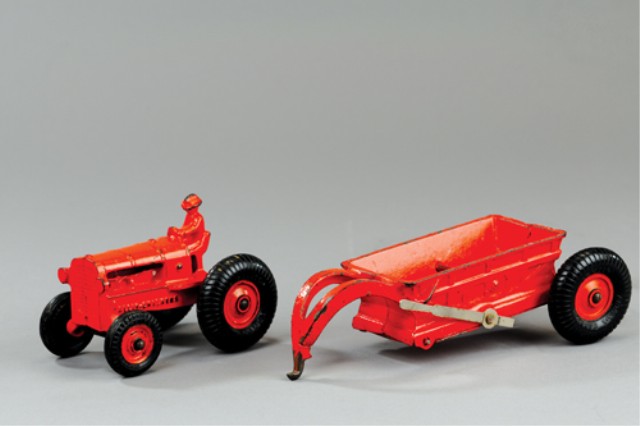 ARCADE ALLIS CHALMERS TRACTOR WITH