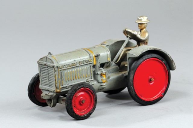 ARCADE McCORMICK DEERING 10-20 TRACTOR