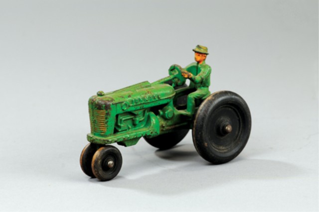 HUBLEY FARMALL TRACTOR Cast iron painted