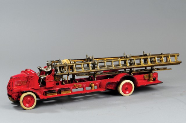 ARCADE MACK LADDER TRUCK Cast iron 17a62a