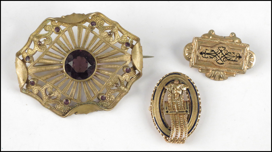 THREE VICTORIAN GOLD FILLED BROOCHES  178039