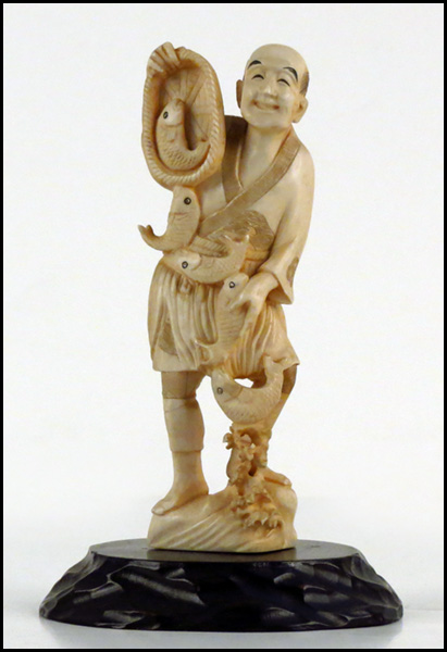 JAPANESE CARVED IVORY FIGURE OF 17809b