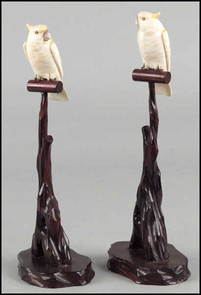 TWO CHINESE CARVED IVORY BIRDS  1780b6