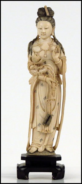 CHINESE CARVED IVORY FIGURE OF 1780ae