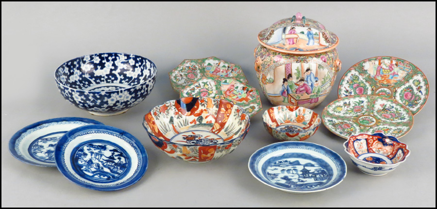 COLLECTION OF CHINESE PORCELAIN.