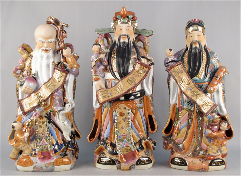 SET OF THREE CHINESE GILT AND PAINTED 178167