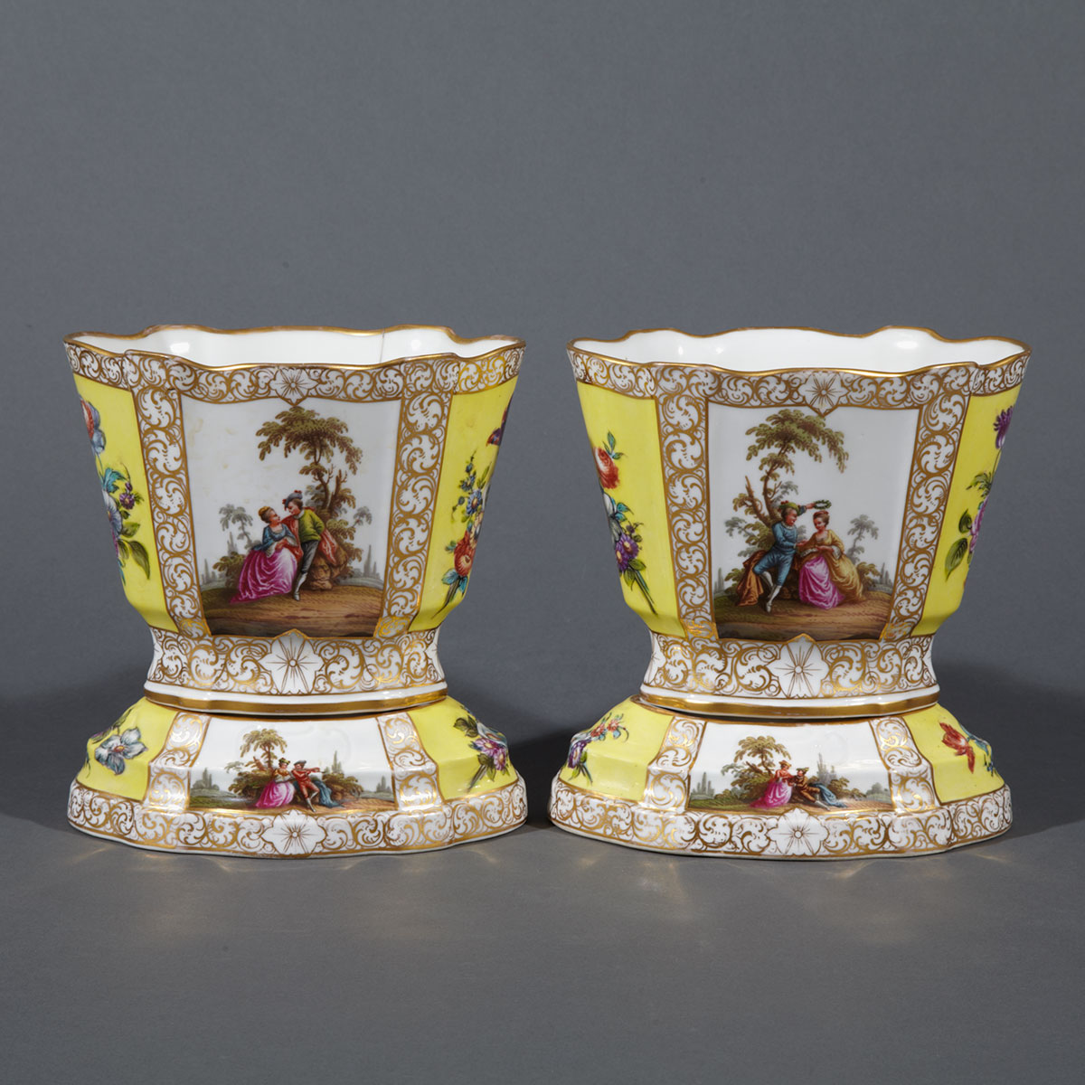 Pair of Dresden Yellow Ground Bulb 17821a