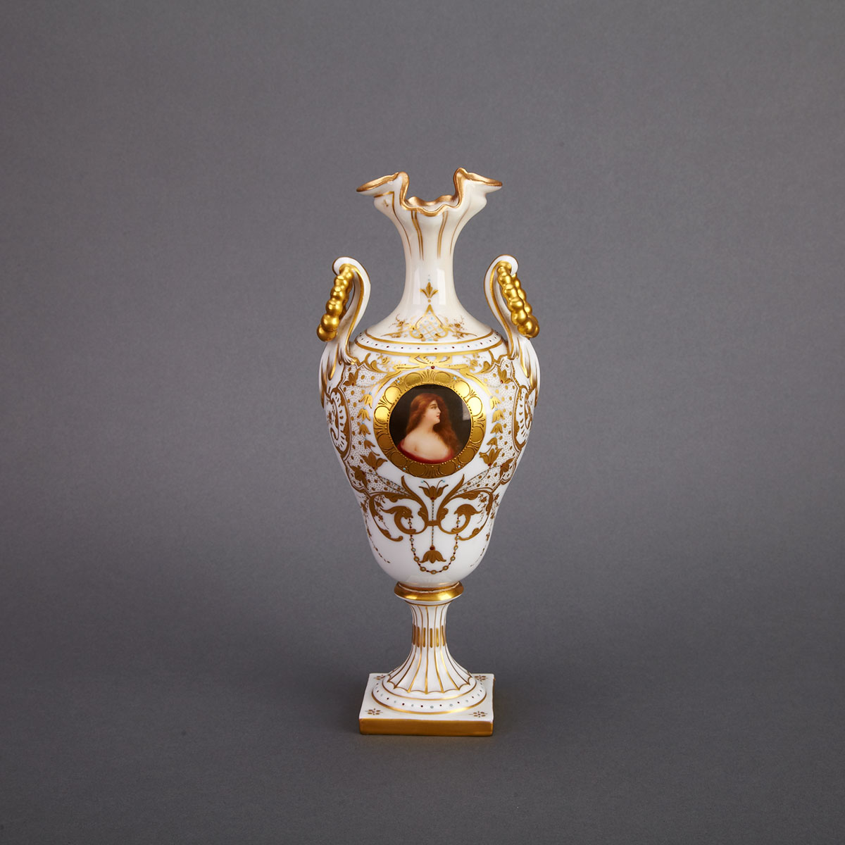 Dresden Two Handled Jewelled  17821b