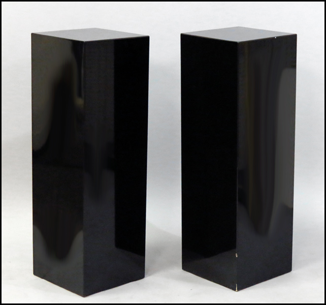 PAIR OF LAMINATE PEDESTALS H  17828d