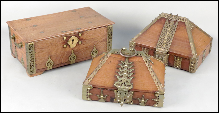 WOOD AND METAL INLAID JEWELRY BOX.