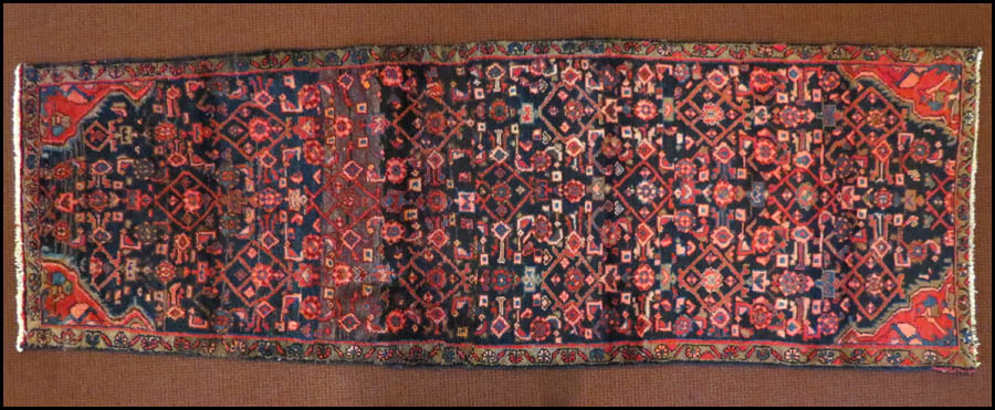 SHIRAZ RUNNER. 8'2'' x 2'9'' Condition: