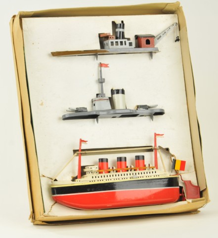 ARNOLD BOXED BOAT SET Germany c 1930 s 178545