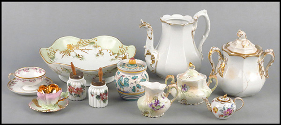 COLLECTION OF CONTINENTAL PORCELAIN  17875e