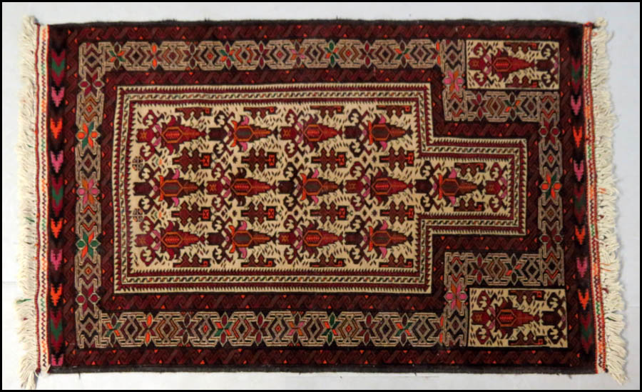 PERSIAN WOOL PRAYER RUG 5 x 3 3  178794