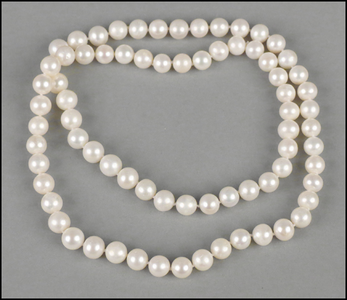 CULTURED PEARL SINGLE STRAND NECKLACE.
