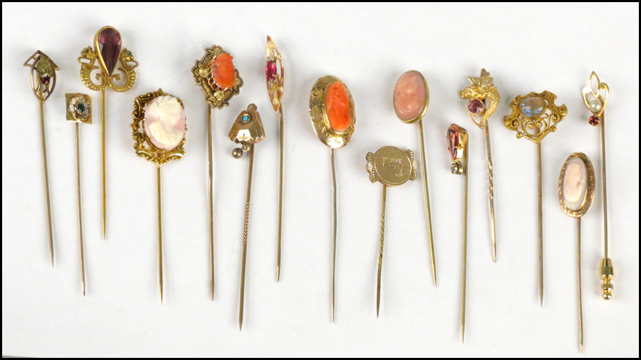 COLLECTION OF VICTORIAN GOLD AND 17889b