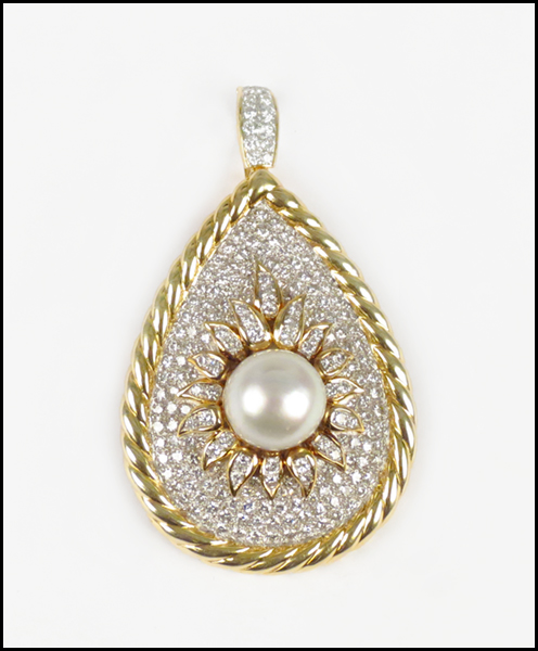 DIAMOND PEARL AND 18 KARAT GOLD 1788e8