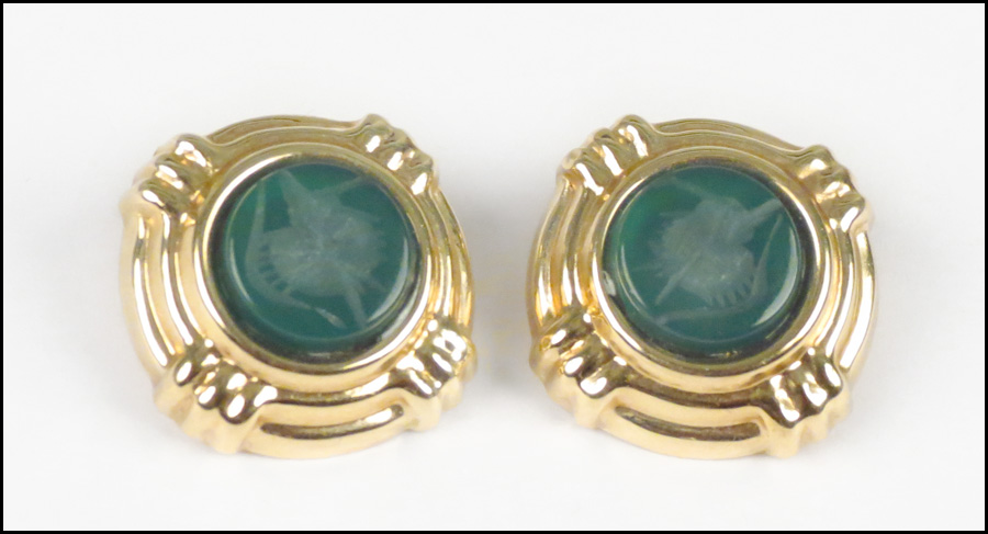 PAIR OF INTAGLIO GREEN ONYX AND 1788e3