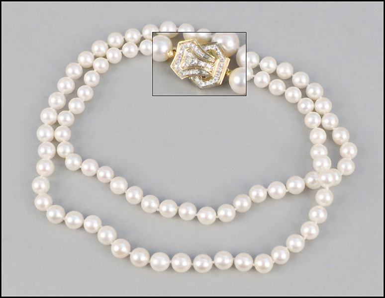 CULTURED PEARL NECKLACE.. Pearls