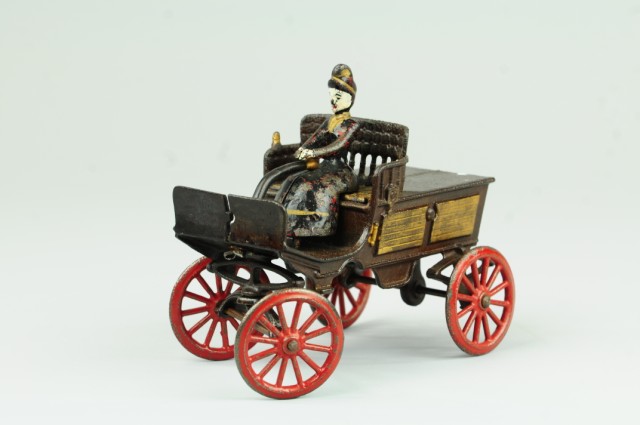 IVES RUNABOUT Cast iron early rendition 17892a